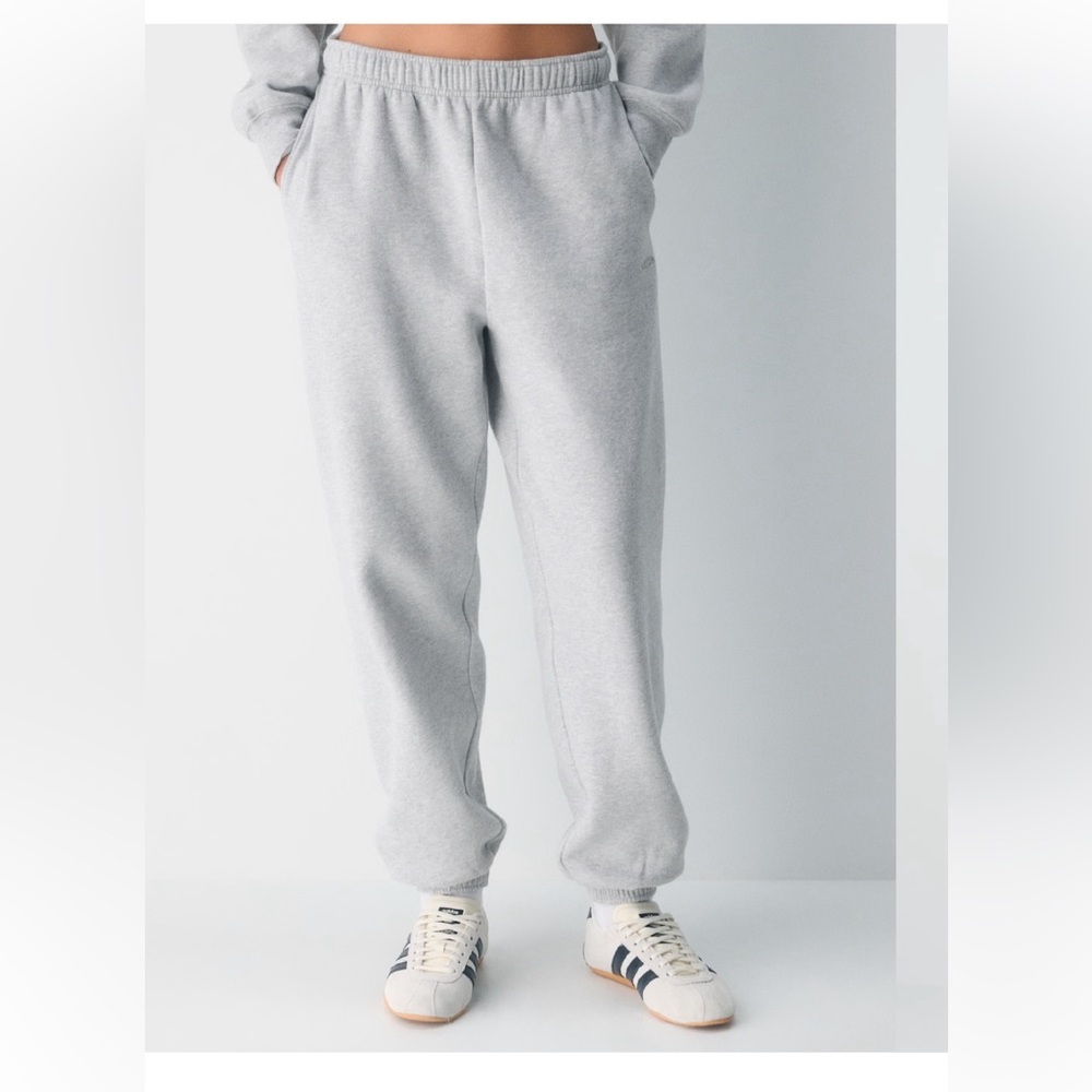 Cozy Sweatfleece Mega Jogger Aritzia TNA XS Cream